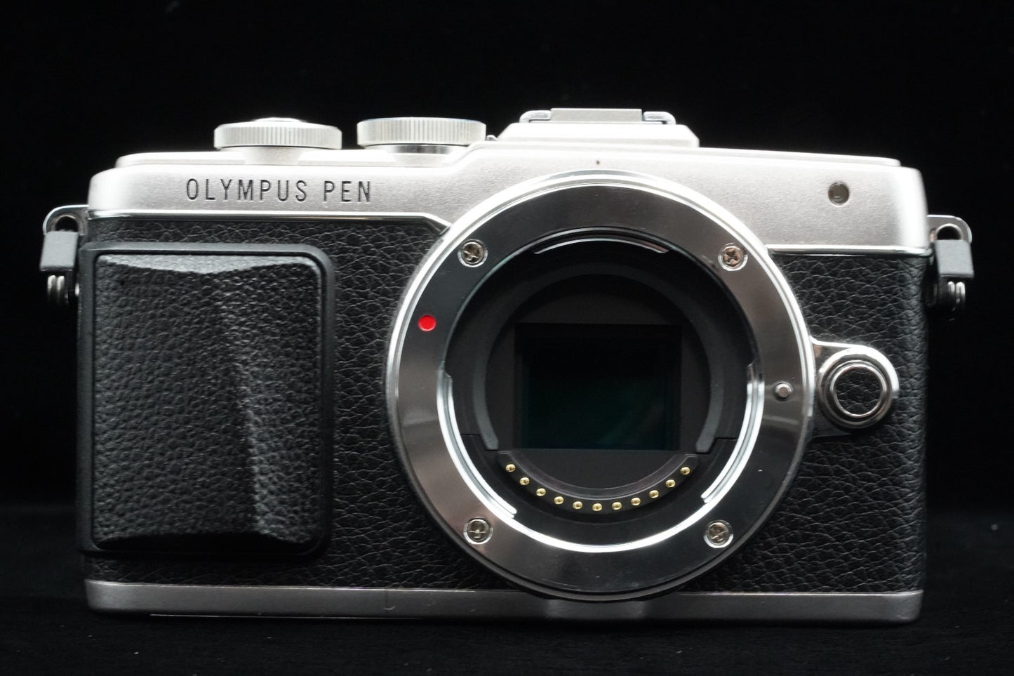 Olympus PEN E-PL7 Digital Camera Silver with 14-42mm Lens US Duty Paid 9786