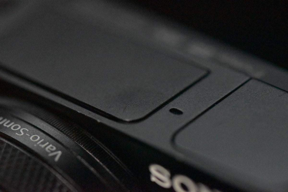 [US Duty Paid] Sony Cyber-Shot DSC-RX100M7 VII Mark 7 Digital Camera 7726
