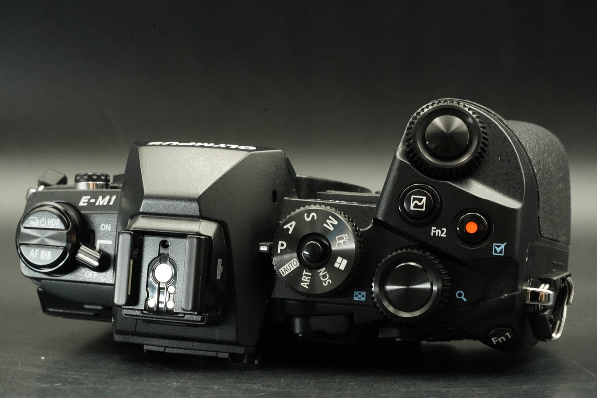 Olympus OM-D E-M1 Mark 1 Digital Camera Black Body -1123 cuts- #12381