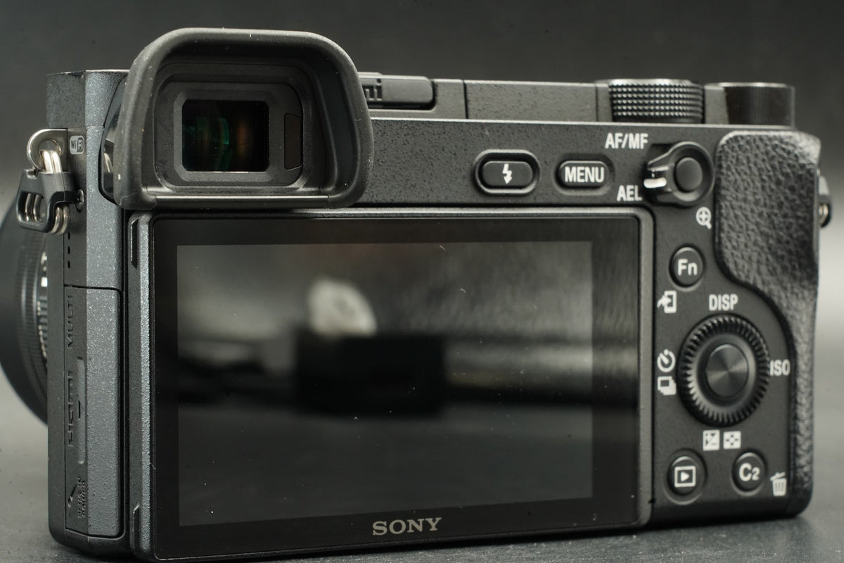 Sony Alpha a6300 Mirrorless Digital Camera E 16-50mm Black -8696 cuts- #11475
