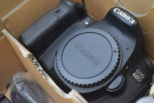 [US Duty Paid] Canon EOS 60D 18.0MP DSLR Digital SLR Camera Pre-owned 8591