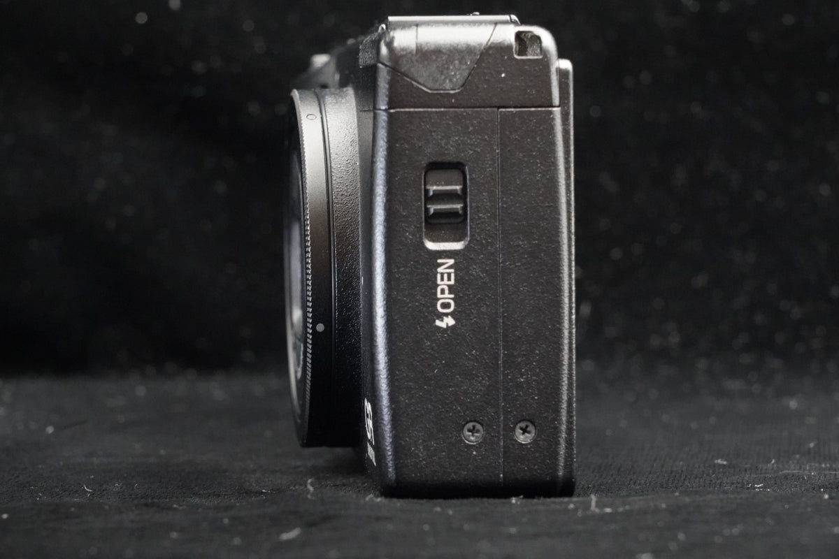 Ricoh GR Digital III 3 10.0MP Digital Camera JAPAN [] US STOCK #9530