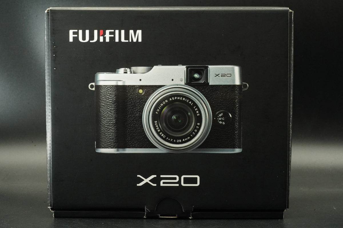 Fujifilm Fuji X Series X20 12.0MP Digital Camera Silver #11958