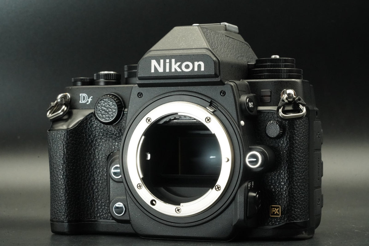Nikon Df schwarz DSLR Digitalkamera Body -71643 Schnitte- #11593