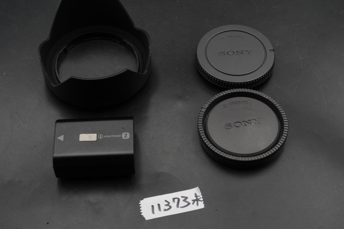 Sony a7 III ILCE-7M3 Mirrorless Digital Camera w/ FE 28-70 Lens #11373