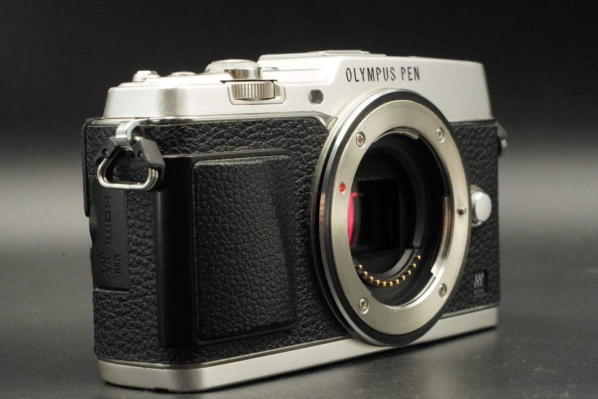 Olympus PEN E-P5 Silver Body Wifi Digital Camera Japan US STOCK #11614
