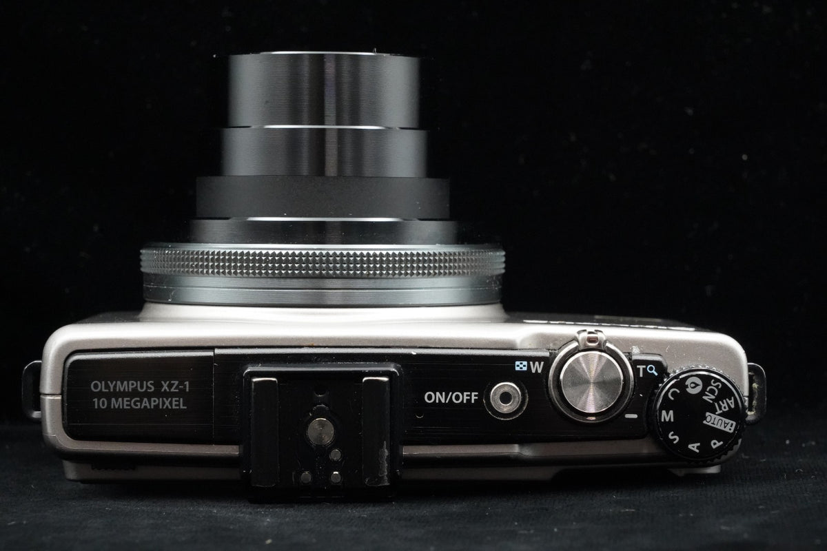 Olympus STYLUS XZ-1 Silver Point and Shoot Digital Camera US STOCK