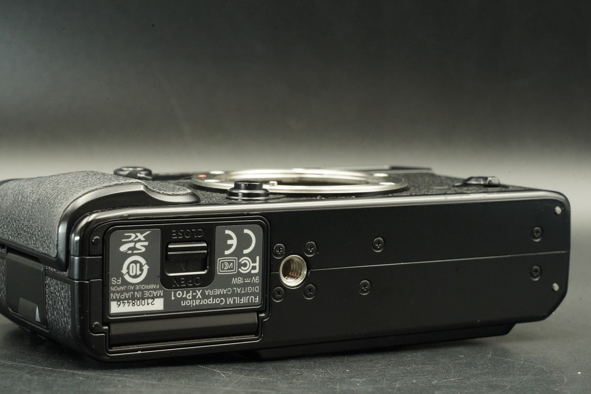 Fujifilm X-Pro1 Mirrorless Digital Camera Black US STOCK #12277