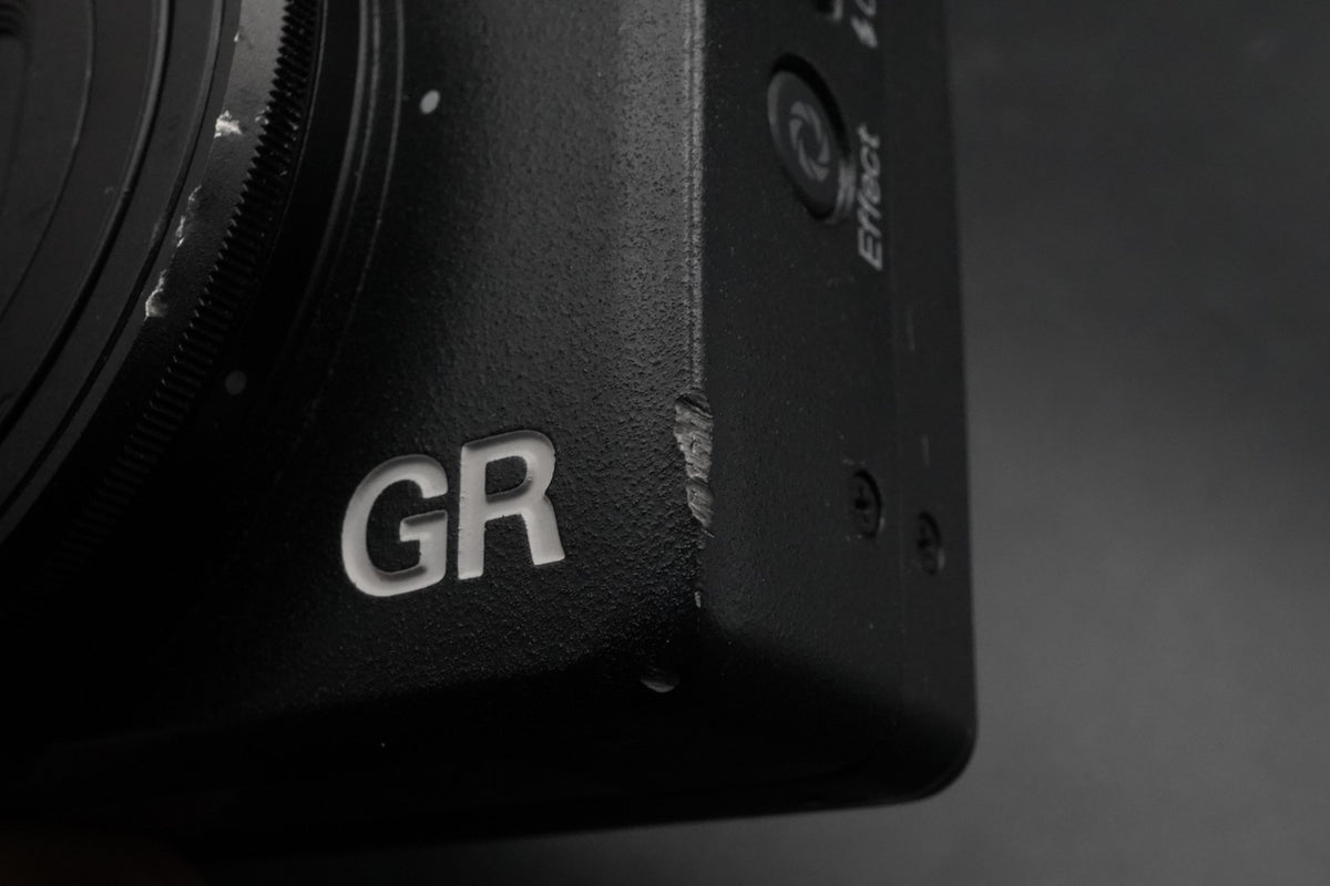 RICOH GR 16.2MP Digital Compact Camera Black -6362 cuts- #11187