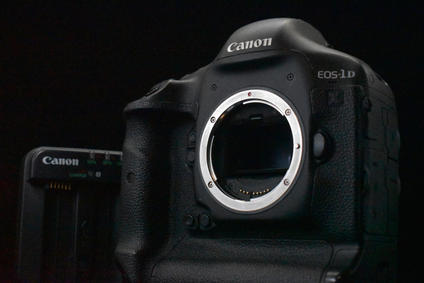[US Duty Paid] Canon EOS 1D X 18.1MP Digital Camera Body from Japan 8321