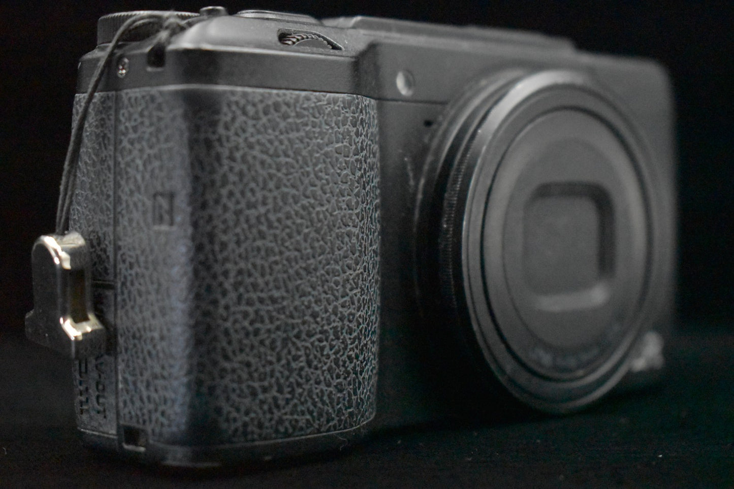 RICOH GR II 16.2 MP Compact Digital Video Camera US Duty Paid 9414