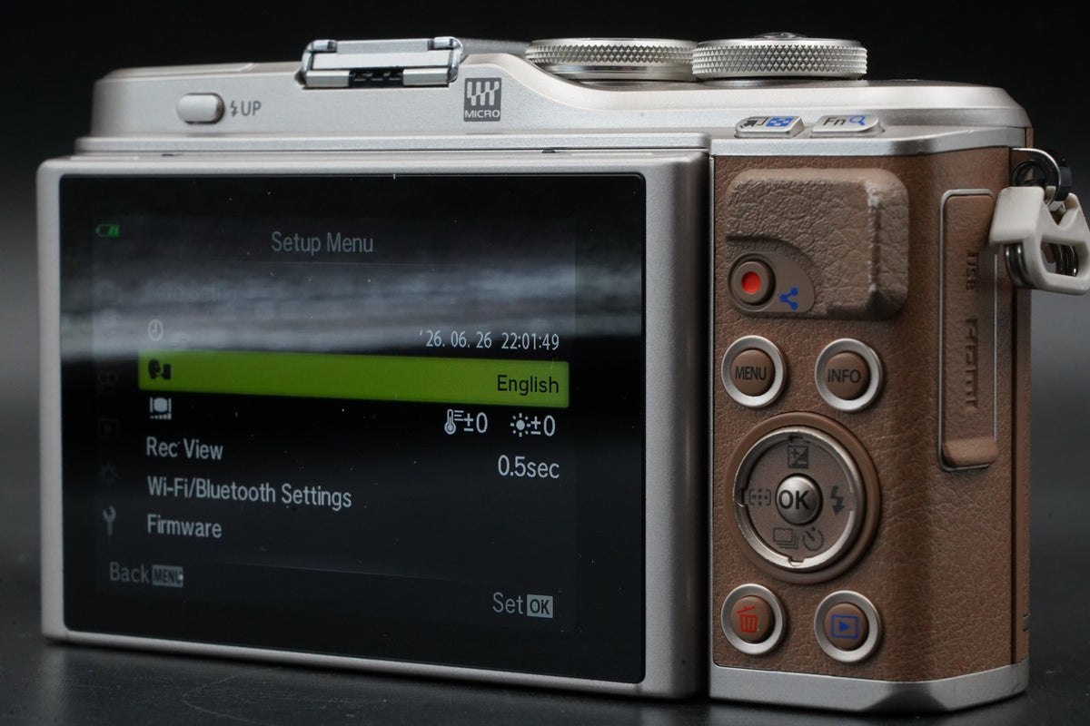 OLYMPUS PEN E-PL9 16.1MP Digital Camera w/ 2 Lens Brown US STOCK #11010