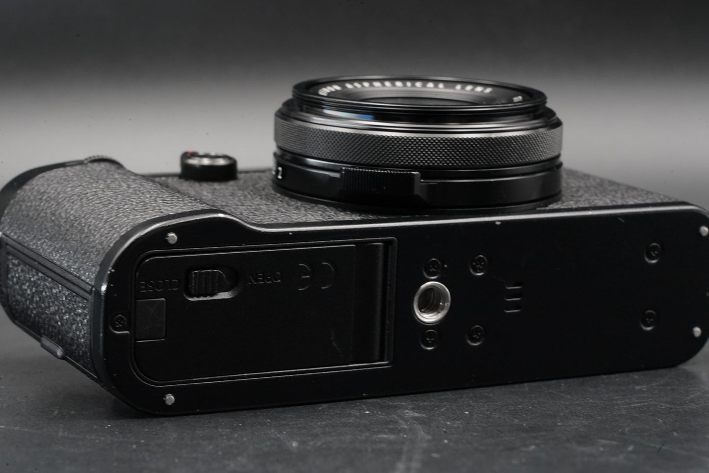 Fujifilm X100F 24.3MP Digital Camera Black From JAPAN US Duty Paid 11092