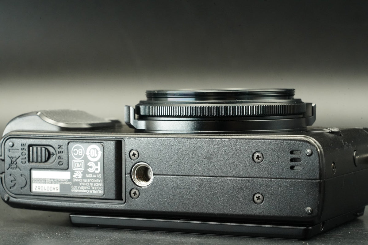 Fujifilm Fuji X70 X 70 Black 16.3MP Digital Camera #11988