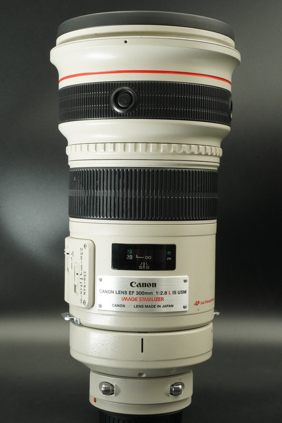 Canon EF 300mm F/2.8 L IS USM Lens w/ BOX US STOCK #11896