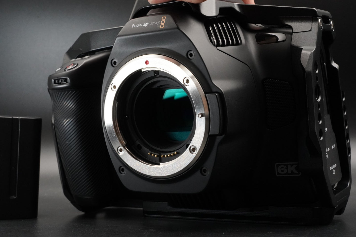 Blackmagic Cinema Camera 6K CINECAM60KLFL Canon EF Mount 11036