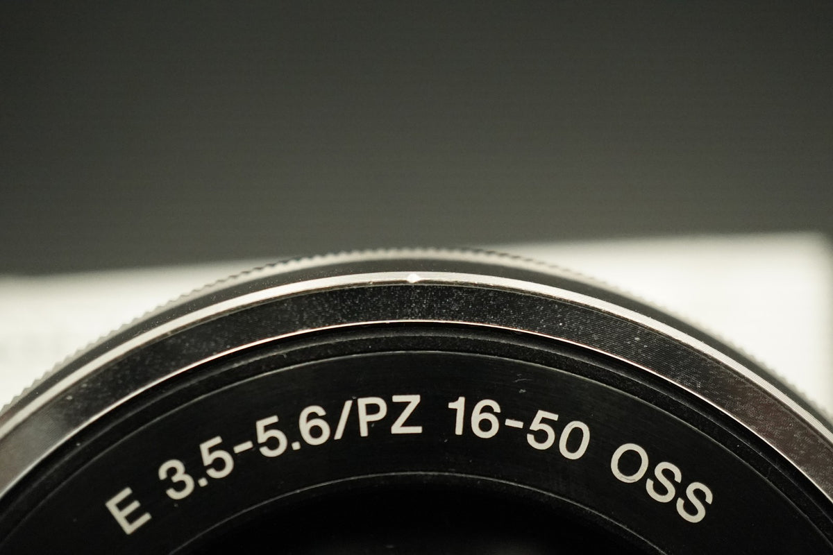 Sony Alpha ZV-E10 with Lens Mirrorless Vlog Camera White #12121