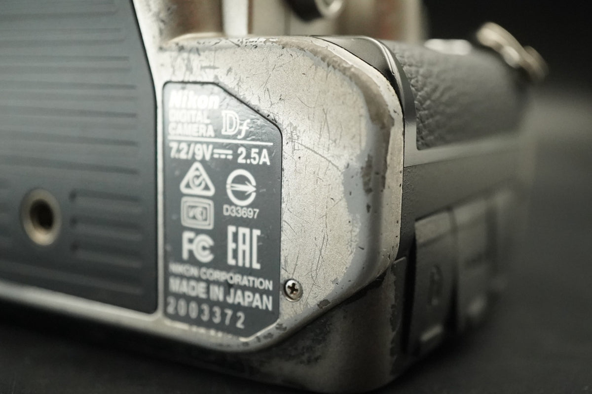 Nikon Df Silver DSLR Digital Camera Body -37 cuts- US STOCK #11586