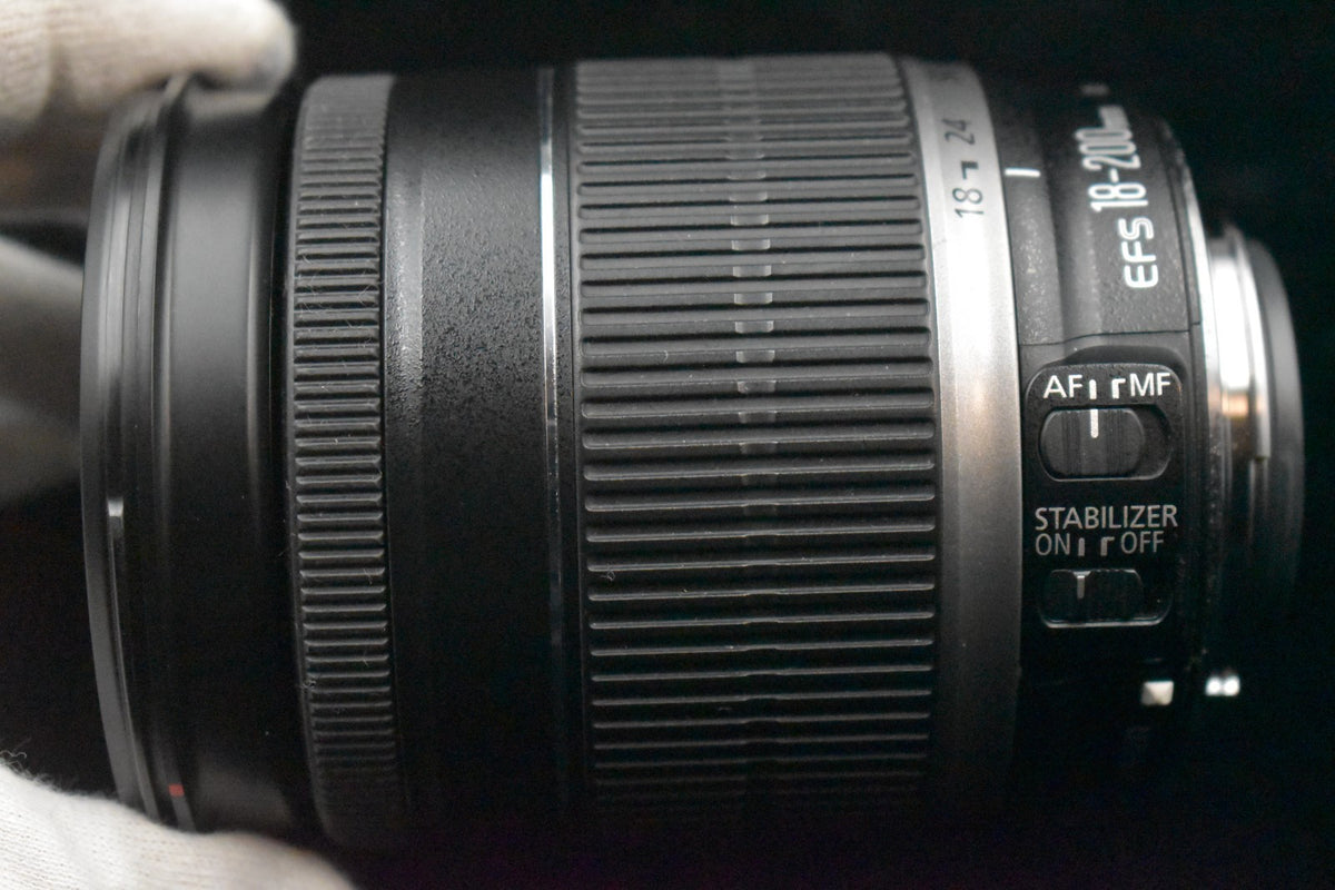 [US Duty Paid] Canon EF-S 18-200mm f/3.5-5.6 IS Wide Angle Zoom AF Lens 8783