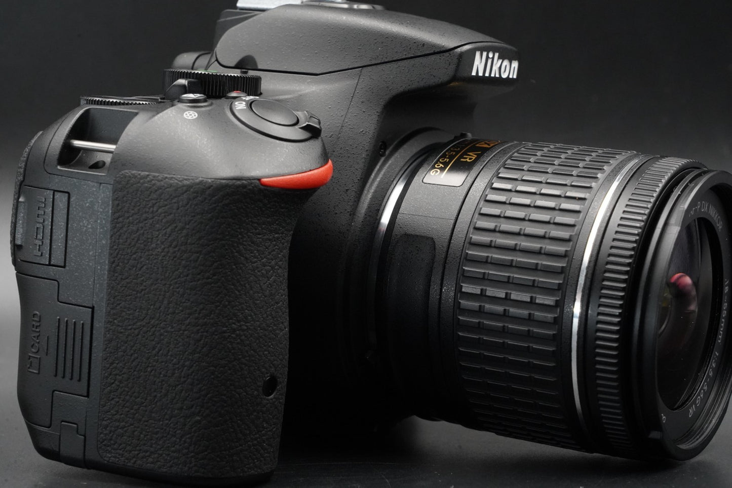 8652 cuts!! Nikon D5500 DSLR Digital Camera with AF-S Lens 10844
