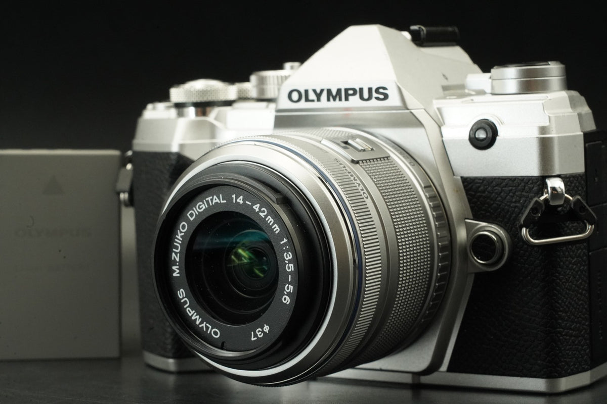 Olympus OM-D E-M5 Mark III w/ 14-42mm Lens Digital Camera -6868 cut- #12380