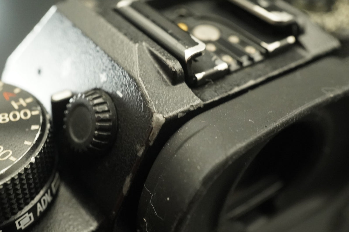 Fujifilm Fuji X-T2 Mirrorless Digital Camera -1 cut?- US STOCK #12160