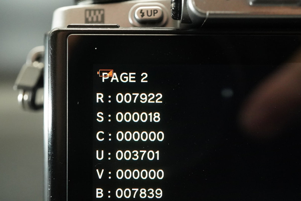 Olympus OM-D E-M10 16.1MP Camera Silver + 14-42mm EZ Lens #11876