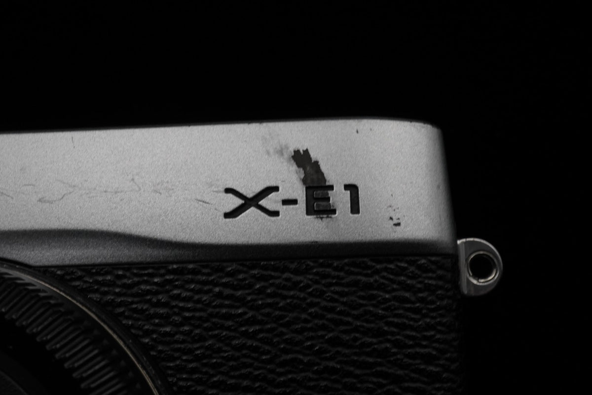 Fujifilm X Series X-E1 16.3MP Digital SLR Camera Body Silver US STOCK #9917