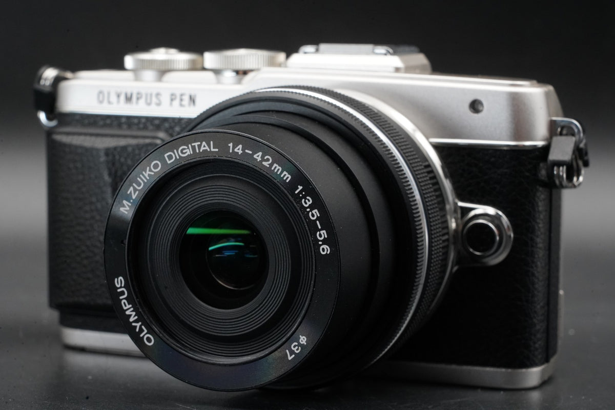 Olympus PEN E-PL7 Digital Camera Silver with 14-42mm Lens US STOCK #11432