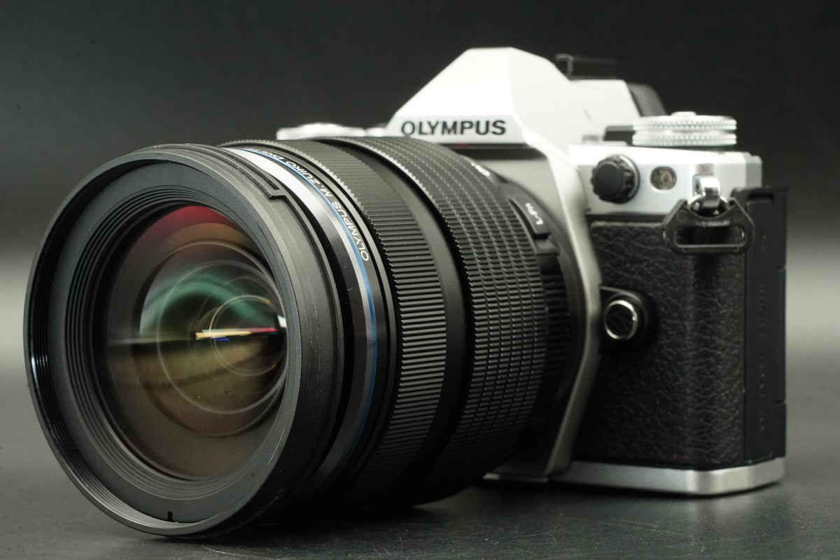 Olympus OM-D E-M5 Mark II w/ M.ZUIKO 14-150 II Lens Silver -8161 cut- #11732