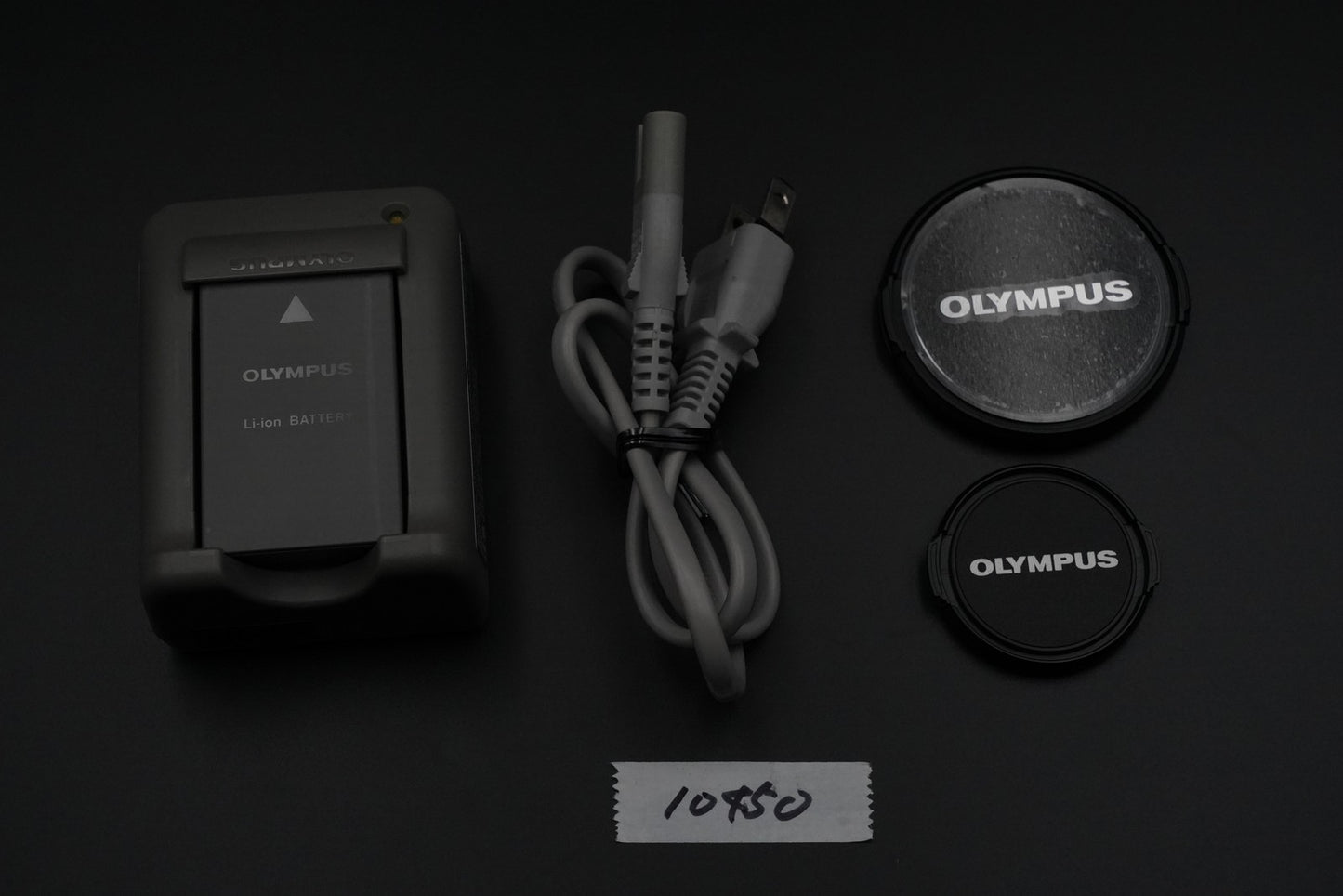 Olympus E-PL8 14-42mm/ 40-150mm 2 Lenses Digital Camera US Duty Paid 10450