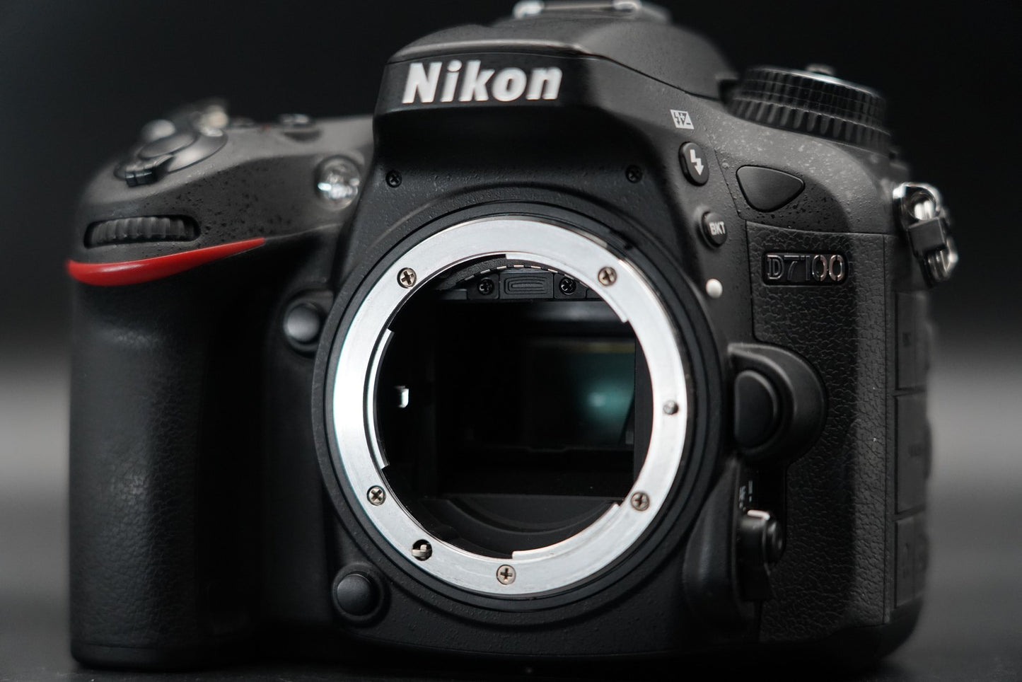 Only 3% cuts!! Nikon D7100 24.1MP Digital SLR Camera Black Body 8524