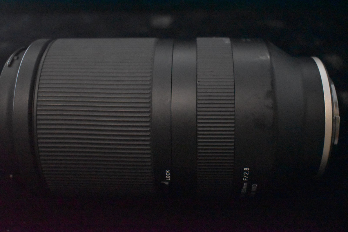 [US Duty Paid] Lente Tamron 70-180 mm f/2,8 Di III VXD para Sony E Mount 7732
