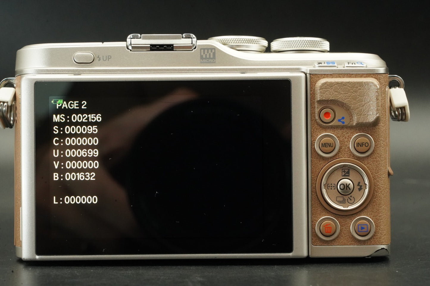 2156 cuts! OLYMPUS PEN E-PL9 Digital Camera w/ 2 Lens Brown US DUTY PAID 11572