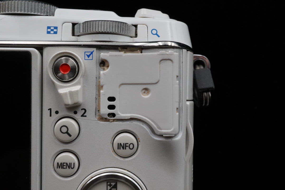 Olympus PEN E-P5 White Body Wifi Digital Camera Japan US STOCK #9454