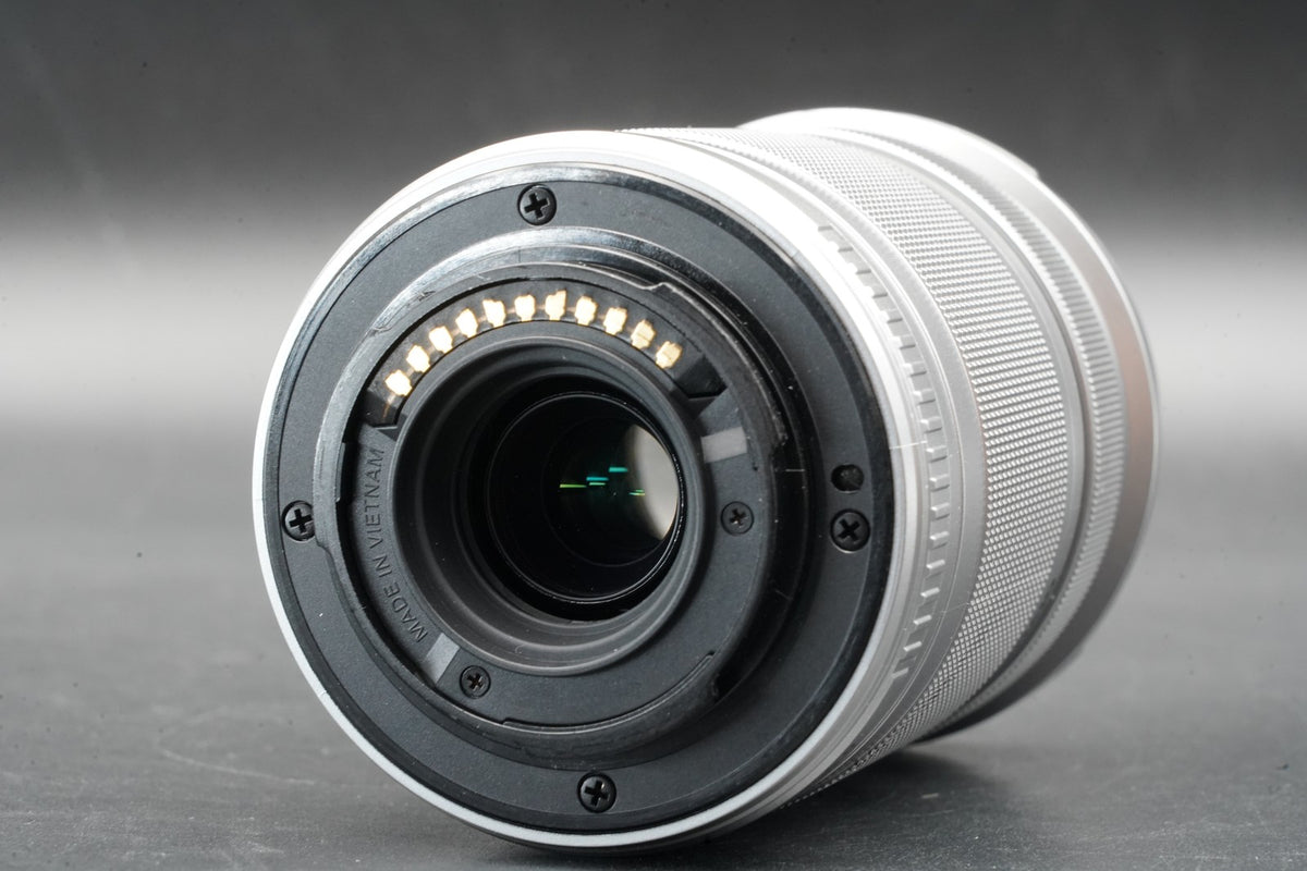 Olympus E-M5 Mirrorless Digital Camera w/ 2 Lenses Silver #11366