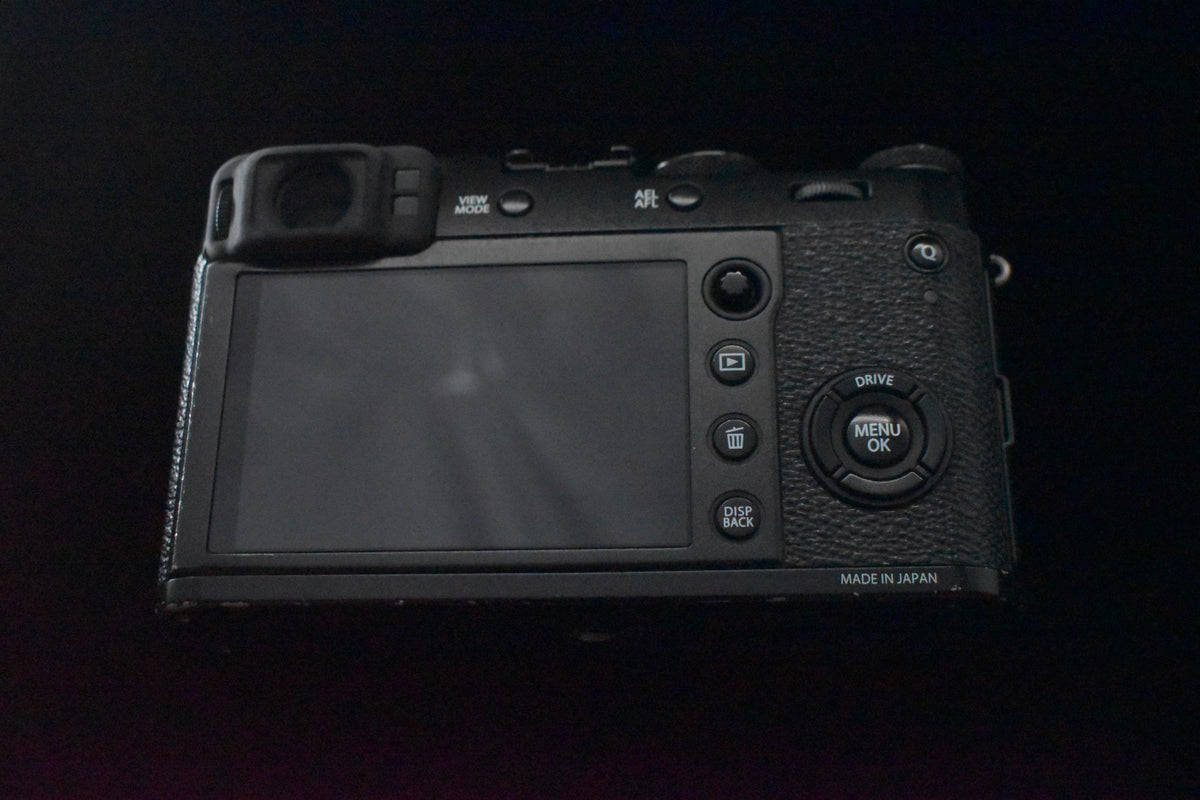 [US Duty Paid] Appareil photo numérique Fujifilm X100F 24,3 mégapixels noir...