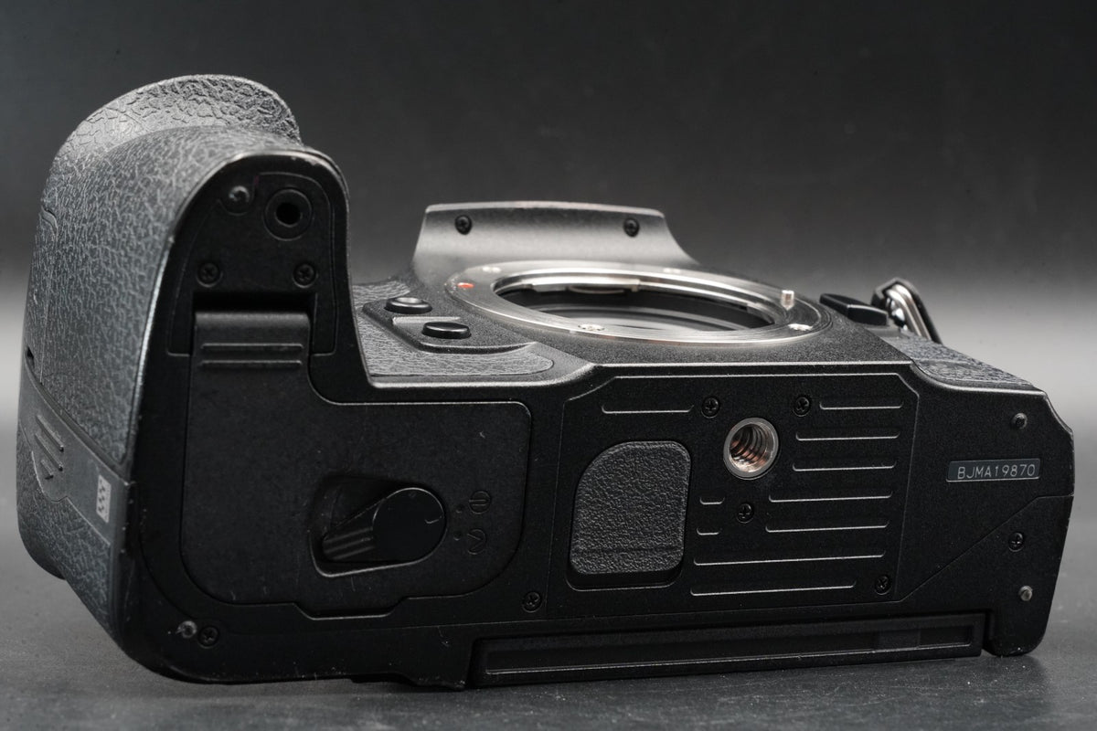 OLYMPUS OM System OM-1 20.4MP Mirrorless Camera -160 cuts- #12156