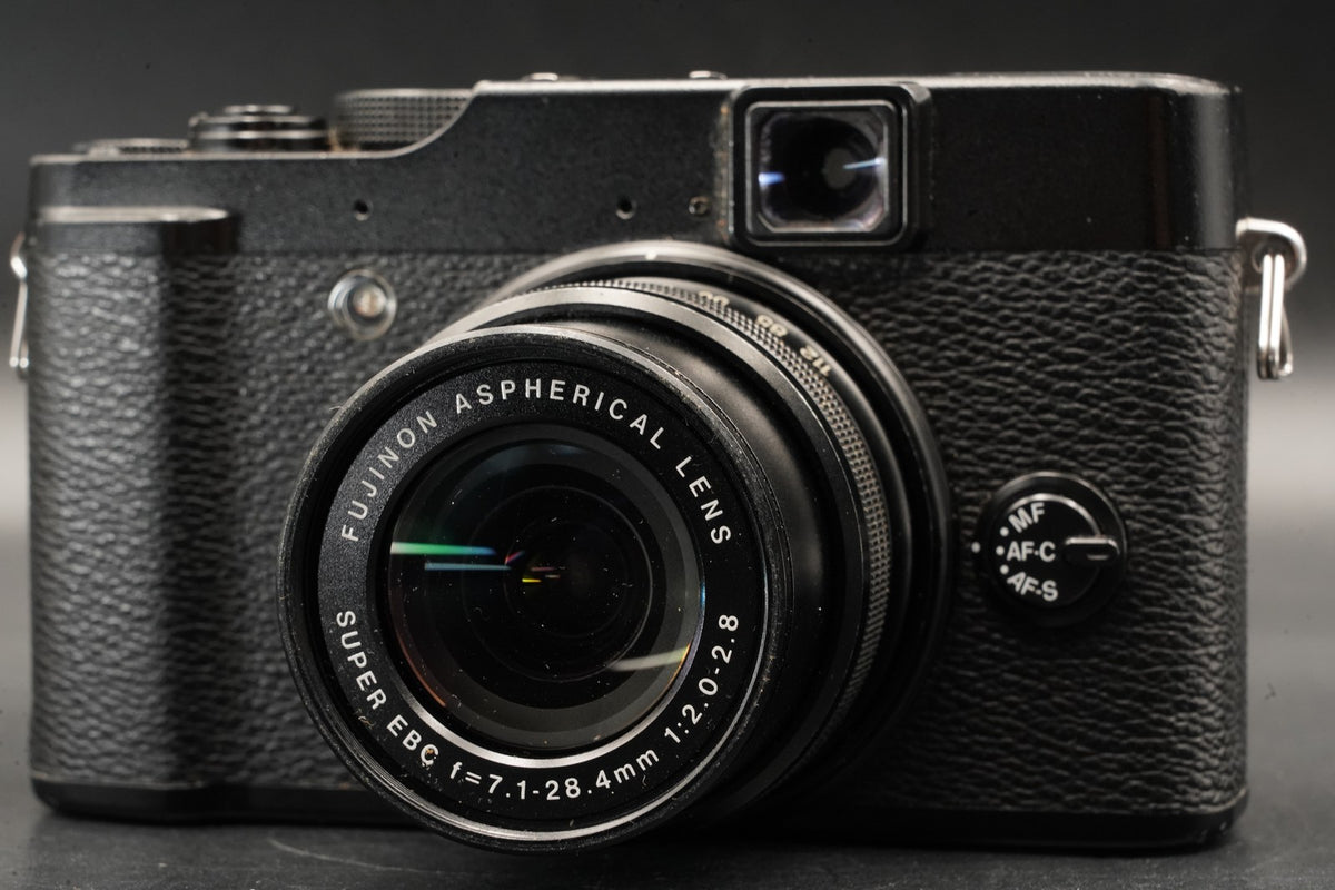 Fujifilm X10 Black Point and Shoot Compact Digital Camera 11242-2 US STOCK