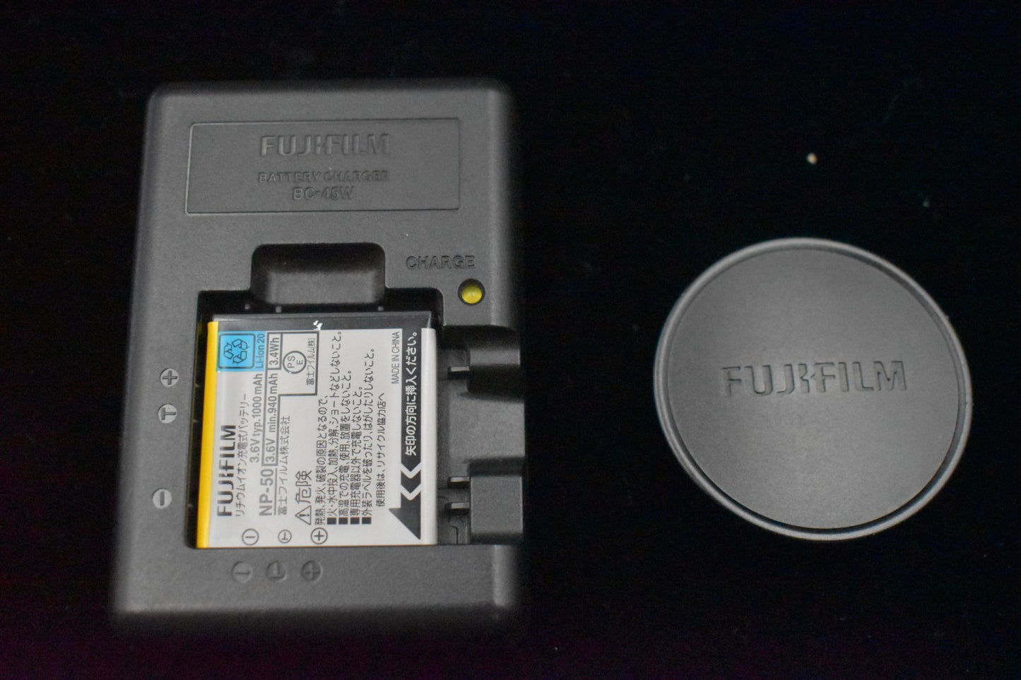 [US Duty Paid] Fujifilm X10 Black pPoint and Shoot Compact Digital Camera 8796