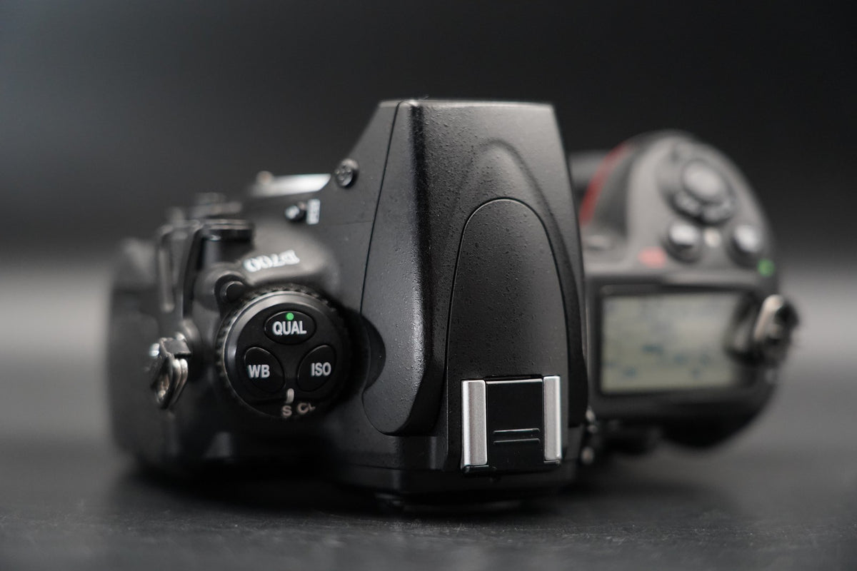 Nikon D700 12.1 MP DSLR Digital Video Camera Used US STOCK #11424