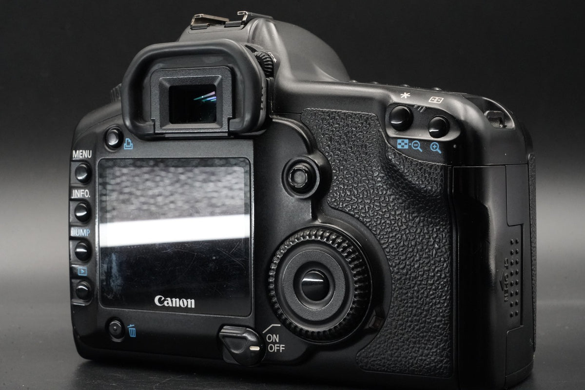 Canon EOS 5D Digital SLR Full Frame Camera Body Only US STOCK #11235