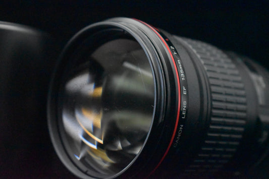Canon EF 135mm f/2 L USM Telephoto Lens Hood USA Seller Duty Paid #9372
