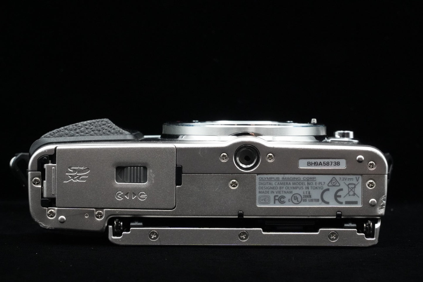 Olympus PEN E-PL7 Digital Camera Silver with 14-42mm Lens US Duty Paid 9786
