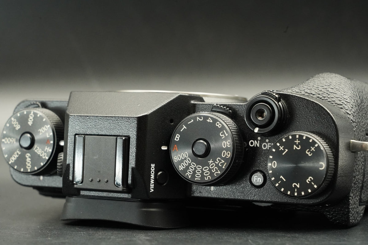 Fujifilm X-T2 Mirrorless Digital Camera -1 cuts- #11526