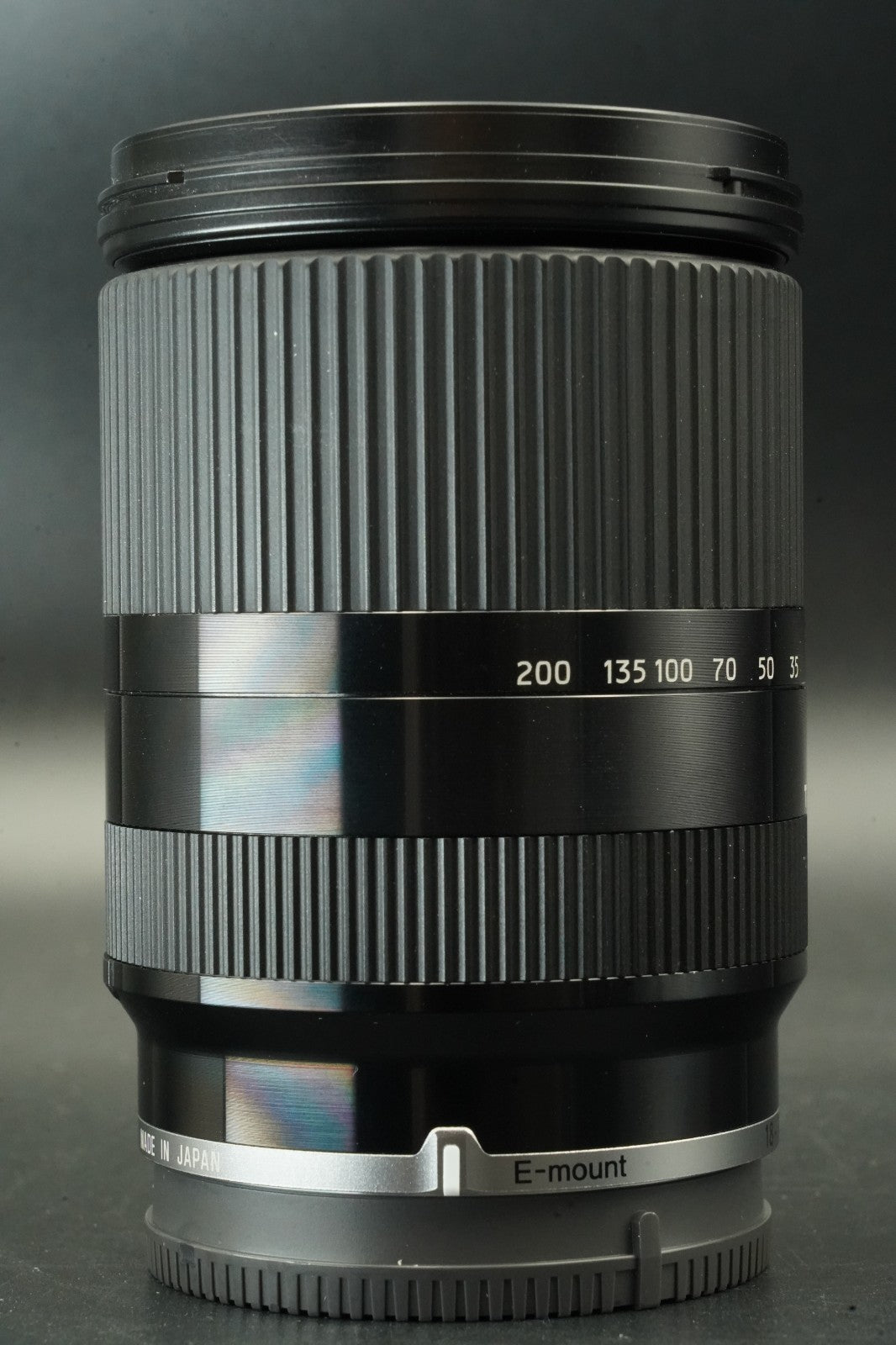 Tamron B011 18-200mm f/3.5-6.3 Di III VC Black for Sony E-Mount 111642 1643