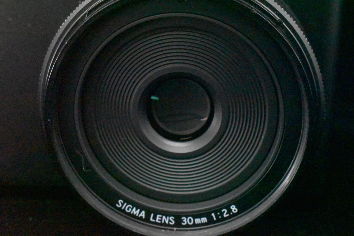 Sigma DP2 Merrill 30mm f2.8 46.0MP Digital Camera JAPAN US STOCK #10569