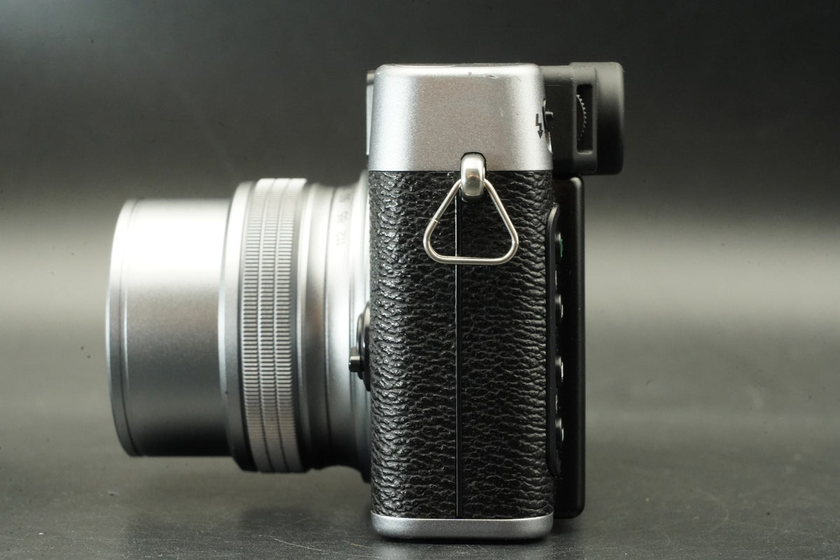 Fujifilm Fuji X Series X20 12.0MP Digital Camera Silver #11958