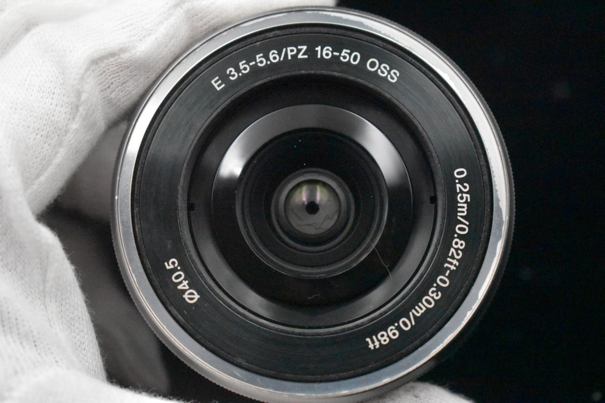 [US Duty Paid] Sony a6000 Digital Mirrorless Camera with Lens Silver 8484