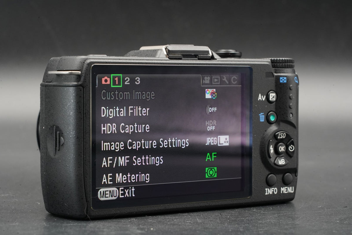 Pentax Q7 Black Digital Mirrorless camera with Lens -245 cuts- #11455